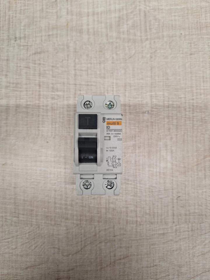 Interrupteur Différentiel Merlin Gerin 2P 25A 30mA Type AC ref : 23164 - Photo 1/1