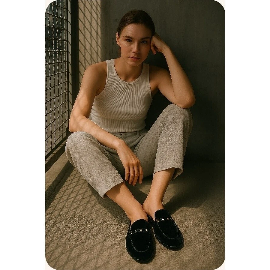 Mocasines sin cordones Marc Fisher para mujer talla 8,5 Wishing Mules de terciopelo negro con tachuelas Foto 1 de 4