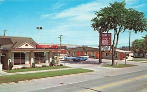 HIAWATHA MOTEL VINTAGE ESCANABA MI MICHIGAN ROADSIDE POSTCARD 080723 S - Picture 1 of 2