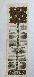 1982 Leinen Geschirrtuch Erdbeeren Kalender Wandbehang 80er Kay Dee Obstrebe - Bild 1 von 11