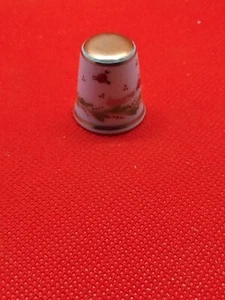 DE A COUDRE EN PORCELAINE VINTAGE LOGO LIMOGES COLLECTION - Foto 1 di 5