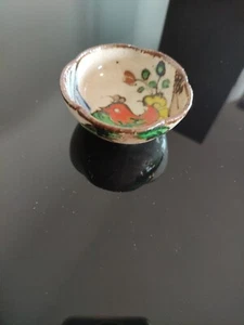 Vintage hand painted Sake cup made in japan, Very good condition. No crazing.  - Picture 1 of 15