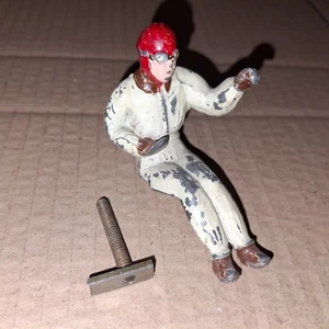 #A1100/1087 MECCANO CONSTRUCTOR CAR(NO.2) ORIGINAL DRIVER FIGURE/FIXING NUT - Picture 1 of 2