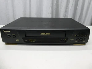 🍀 SCHÖN! Panasonic AG-1330P Super Drive 4-Kopf Videorecorder VHS Professional OHNE Fernbedienung - Bild 1 von 2