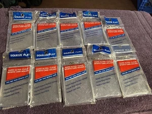 Lotto di 10 porta carte sportive ultra trasparenti Squeeze Play Hard nuovi sigillati con viti - Foto 1 di 3