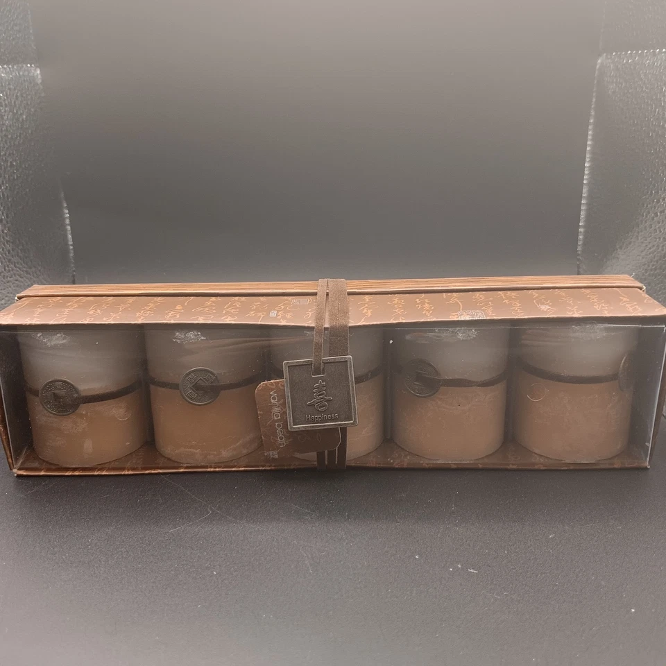 Box of 5 Scented Votive Candles Vanilla Bean Capri Designs w/charms - Imagem 1 de 4