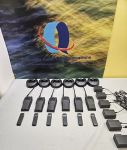 SEI Motorola Radius CP200 438-470 MHz UHF radio bidirezionale con caricatore AAH50RDC9AA1AN - Foto 1 di 9