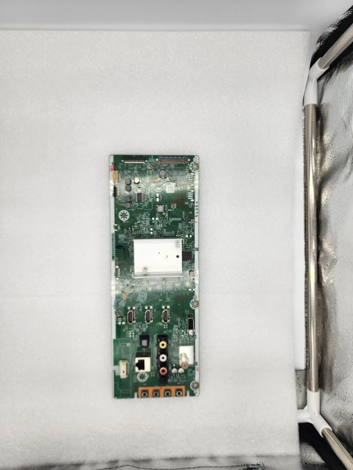 NUEVA PLACA PRINCIPAL ADIUDMMA-001 PARA TV PHIILPS 50PFL5766/F7 Foto 1 de 4