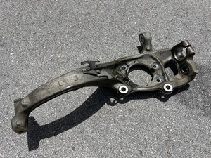 Audi A7 2017 OEM Front Right Passenger Spindle Knuckle Hub – 4G0407242C - Picture 1 of 6
