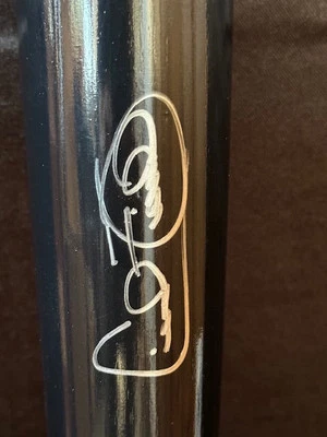 Cecil Fielder Signed Bat - Image 1 of 4
