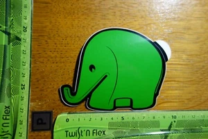 Alter Aufkleber Natur Tiere grüner Elefant (Bank BHI Berlin?) - Bild 1 von 2