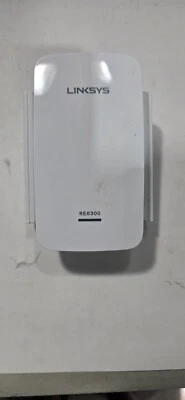 Linksys RE6300 AC750 Boost Wi-Fi Range Extender, White - Speeds up to 750Mbps - Image 1 of 2