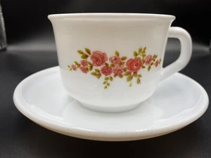 Vintage Arcopal France Bagatelle Pattern Milk Glass Cup & Saucer Set VGC - Picture 1 of 8