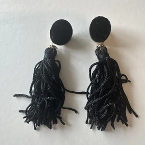 Vintage Black Silk Tassel/velvet  Pierced Boho Chic  Earrings  3 Inch Pre-owned - Picture 1 of 3