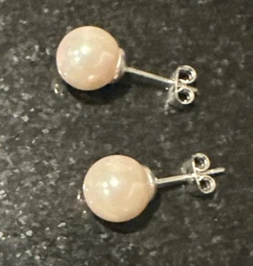 Freshwater Cream Cultured Pearl 8mm Button Stud Earrings New In Gift Box - Picture 1 of 4