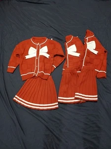 Trajes de suéter y falda para niñas pequeñas - Imagen 1 de 2