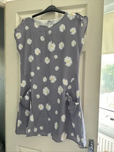 Ladies Summer Dress Size S - Picture 1 of 4
