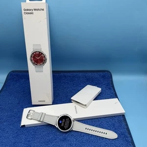 Samsung - Galaxy Watch6 Classic Stainless Steel Smartwatch 43mm BT - Silver - Picture 1 of 4
