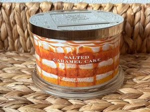 New Homeworx by Slatkin & Co Salted Caramel Cake 18 oz 4-Wick Candle 30-55 Hours - Picture 1 of 5
