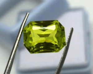 Natural Green Peridot Cushion Shape Certified Loose Gemstone 10.80 CT. - Picture 1 of 4
