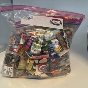 Lot Zuru Mini Brands Food Toys Disney Superhero Gold (about 200) - Picture 1 of 14