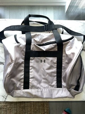 BOLSA DE VIAGEM/GINÁSTICA UNDER ARMOUR FAVORITE 2.0 Cinza - Imagem 1 de 4