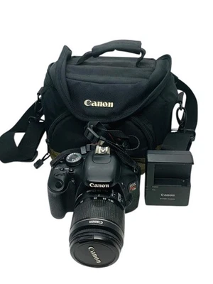 Cámara digital Canon EOS Rebel T3i con lente Canon EFS 18-55 mm Foto 1 de 4