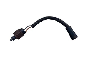 Jeep Wrangler YJ AXLE SENSOR 4wd 92-95 2.5 4 Cyl 4.0 6 Cyl Switch OEM 4x4 - Picture 1 of 5