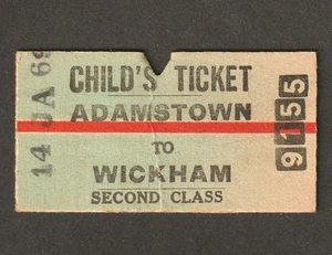 VINTAGE 1960s N.S.W RAILWAYS ADAMSTOWN TO WICKHAM CHILDS 2ND CLASS TRAIN TICKET - Foto 1 di 2