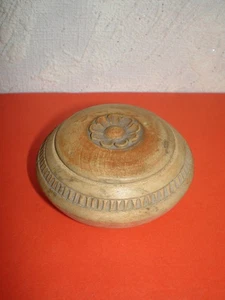 Beautiful wooden box with a lid with carved - rare, very good! - Picture 1 of 11