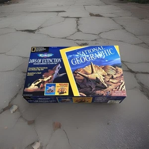 1998 Micro Machines National Geographic Society JAWS OF ESTINCTION dinosauri - Foto 1 di 2