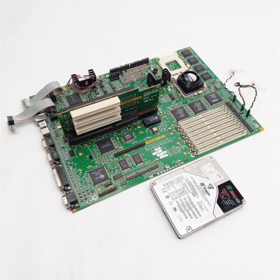 Placa lógica de doble procesador Intergraph TD-30 SMT281 1*CPU Intel Pentium disco duro de 1 GB Foto 1 de 4