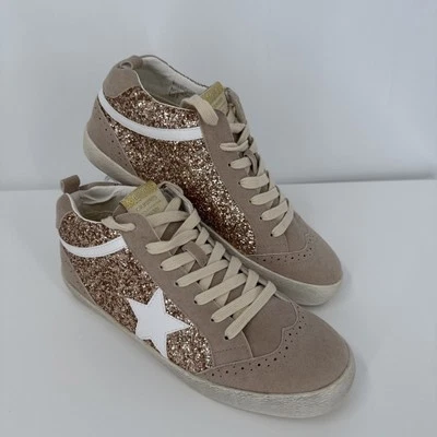 Tênis Mi.iM margarida sola de borracha com cadarço glitter camurça estrela média 9 dourado branco NOVO - Imagem 1 de 4