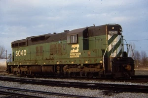Brandneu Burlington Northern 6040 Centralia IL 1977 Kodachrome Zug-Dia - Bild 1 von 1