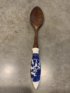 Vintage Blue Willow Mid Century Wooden Spoon Porcelain Handle - Picture 1 of 4