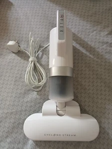 Ohyama Cyclone Stream Mattress Vacuum - Picture 1 of 4