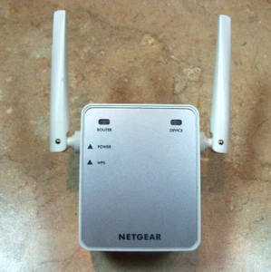 Netgear N300 WiFi Range Extender/Booster EX2700 - Picture 1 of 4