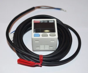 A● SUNX DP-102-M Digital Pressure  Vacuum Sensor - Foto 1 di 2