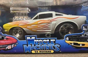 1966 MUSTANG '66 WHITE WITH FLAMES & BLOWER 1/18 MUSCLE MACHINES DIECAST CAR - Picture 1 of 11