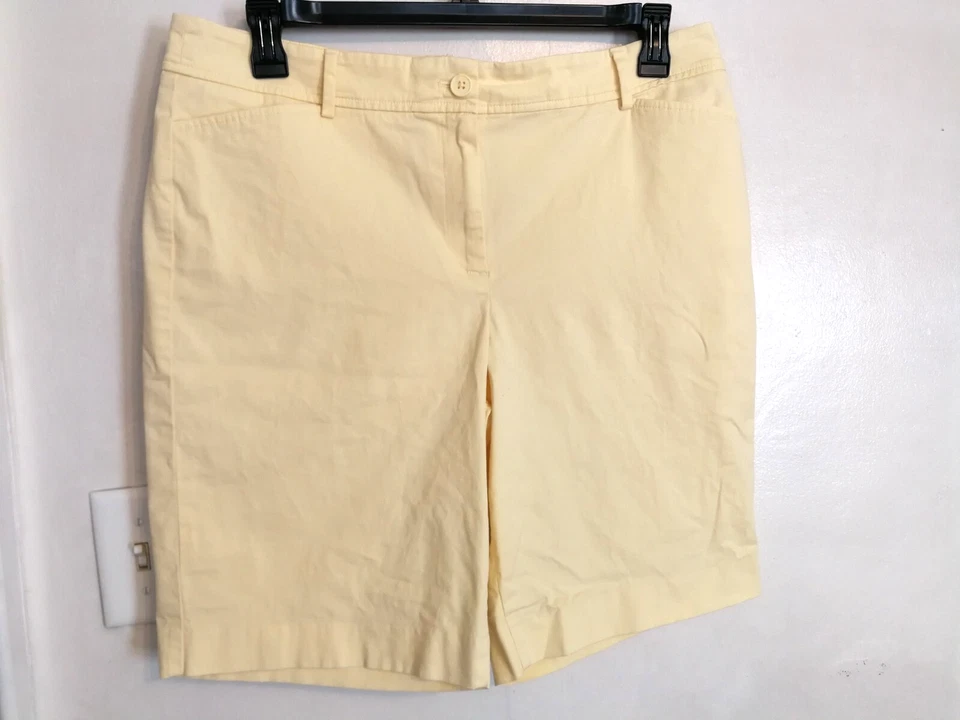 Pantalones Cortos Talbots Mujer 14 Bermudas Amarillas Chino Caqui Bolsillos Elastizados Playa Informales Foto 1 de 4