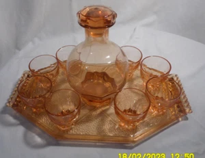 LBC SERVICE DIGESTIF VERRE ROSE 1 PLATEAU HEXAGONAL 8 VERRES 1 CARAFE ART DECO? - Picture 1 of 4