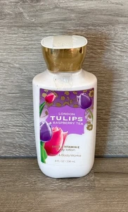 Bath & Body Works London Tulpen Himbeertee Shea Vitamin E Bodylotion 8 fl. Oz. - Bild 1 von 5