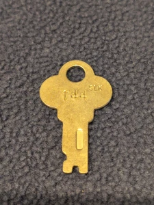 Vintage Lock Key T44 Trunks Luggage Suitcase Key Footlockers Key SLK - Picture 1 of 2