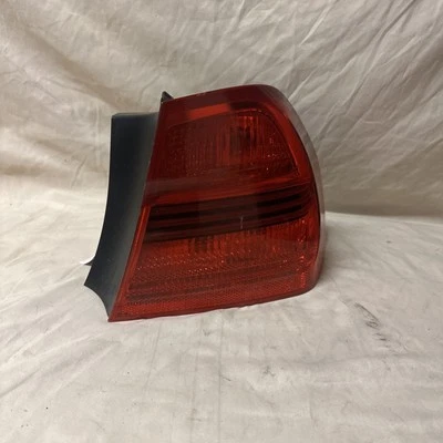 BMW 3 Series E90 2006 BMW 328xi Tail Light Set Rear Outer Right OEM Used - Image 1 of 4