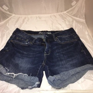 Aeropostale Denim Jeansshorts gebraucht, in einwandfreiem Zustand Größe 4 blau dunkel Boyfriend - Bild 1 von 7