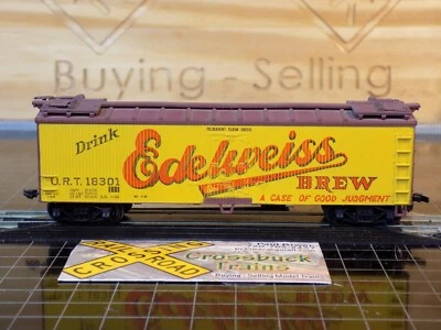 HO 40' Wood Reefer Edelweiss Brew URT 18301 hook/horn couplers (Mo030405) - Image 1 of 4