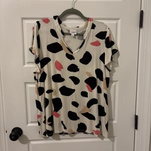 Lularoe Layla Top Retail $34 - XL - Item#214 - Picture 1 of 8