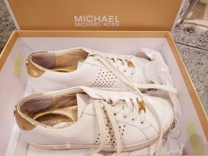Michael Kors Women's Poppy Metallic Trim Sneaker Gold size 8 - Picture 1 of 21