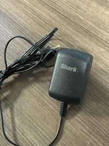 Genuine Shark Ultra Cyclone Pro Cordless Handheld Vacuum Charger DK12-133075A-U - Picture 1 of 4