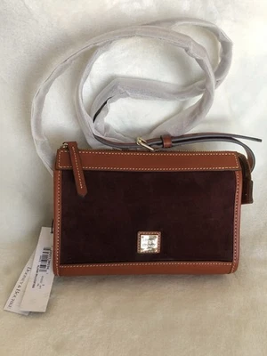 ¡REGALOS DE VACACIONES! Body Dooney & Bourke de gamuza con ribete de cuero con cremallera - VINO - NUEVO CON ETIQUETAS Foto 1 de 4